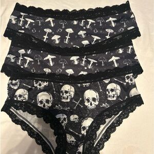 Morvia 3pk lace trim goth Skater Emo panties S Skulls & Mushrooms Lingerie